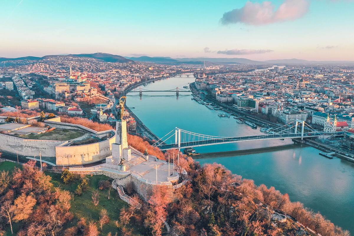 Ezraider Budapest